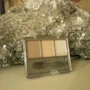 Cover girl eye shadow
